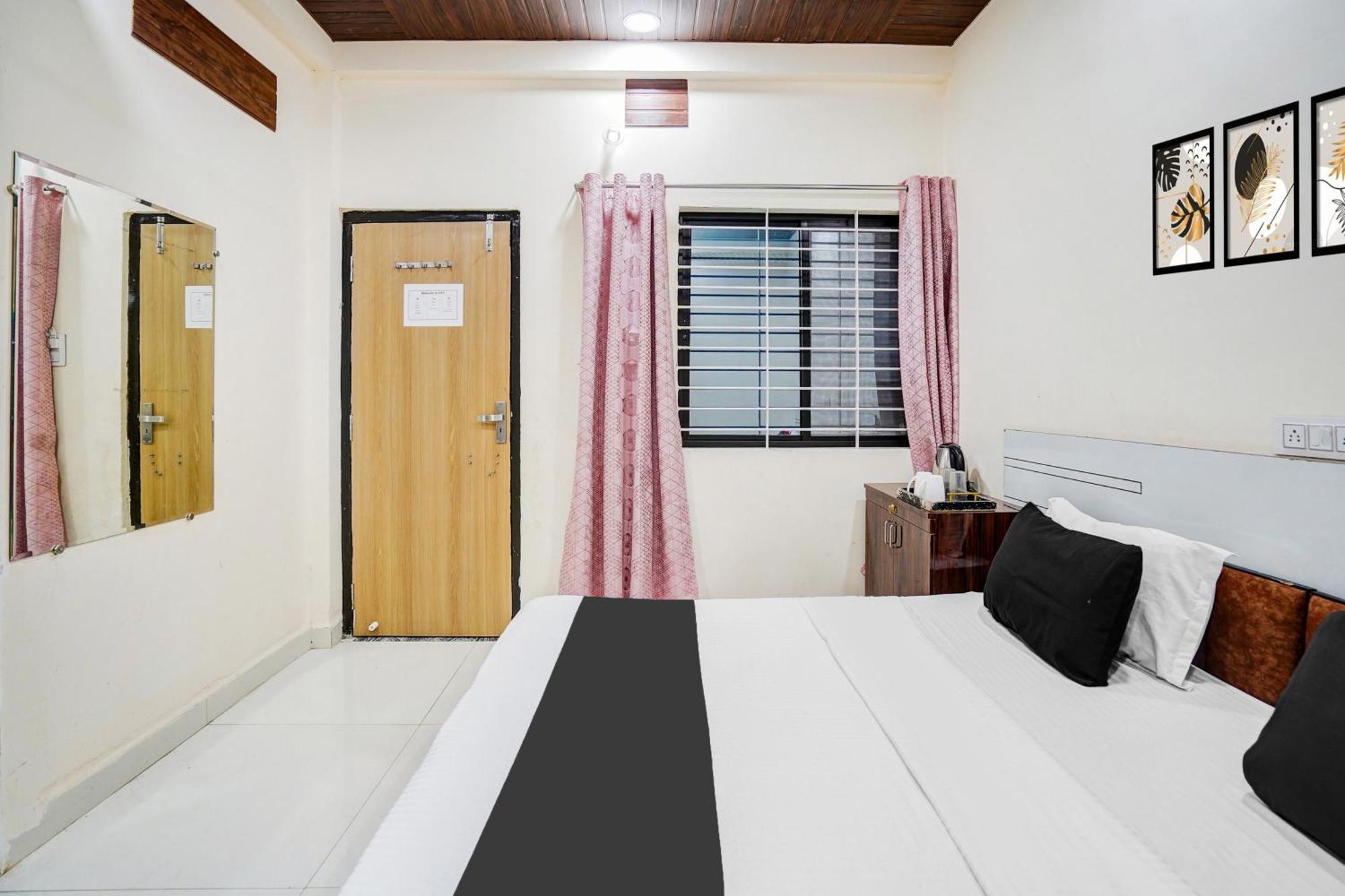 Super Hotel O Brilliant Convention Centre Formerly Madhur Shree Ιντόρ Εξωτερικό φωτογραφία
