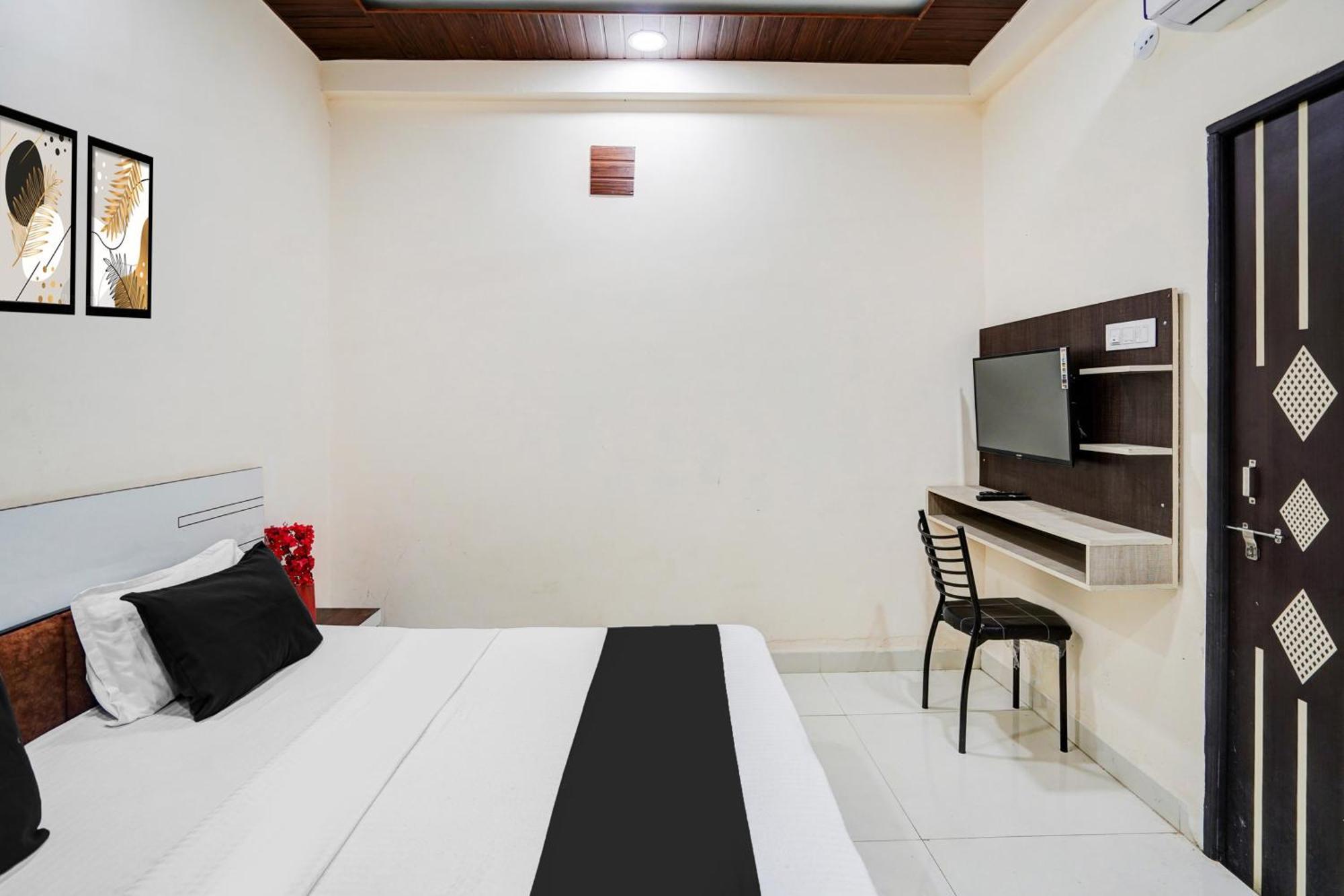 Super Hotel O Brilliant Convention Centre Formerly Madhur Shree Ιντόρ Εξωτερικό φωτογραφία