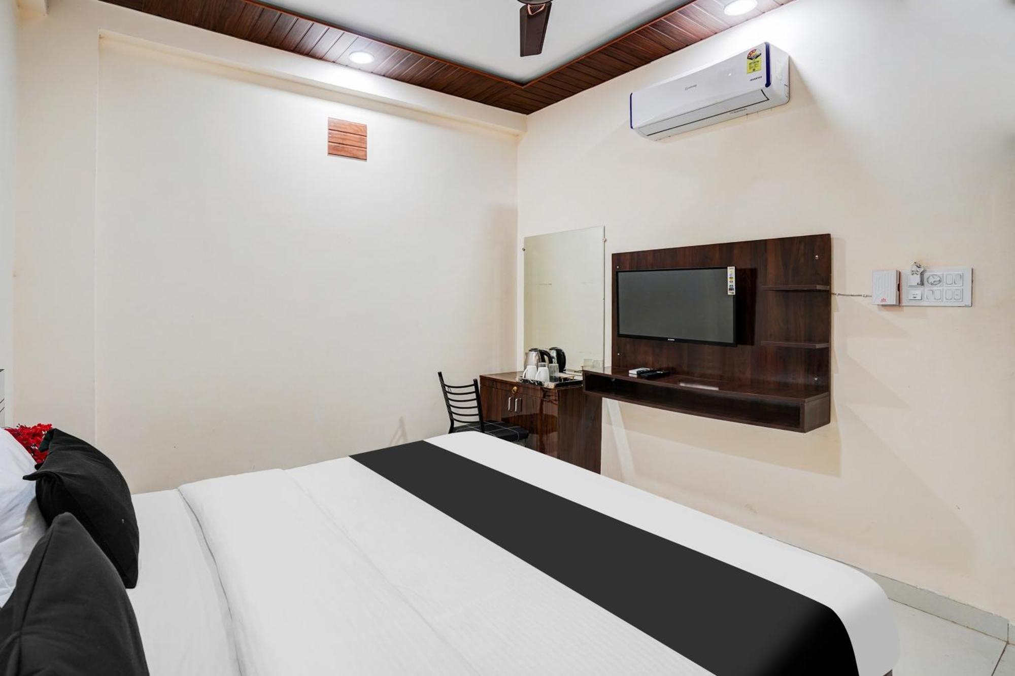 Super Hotel O Brilliant Convention Centre Formerly Madhur Shree Ιντόρ Εξωτερικό φωτογραφία